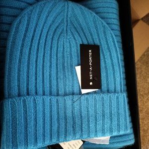 Cashmere hat and scarf